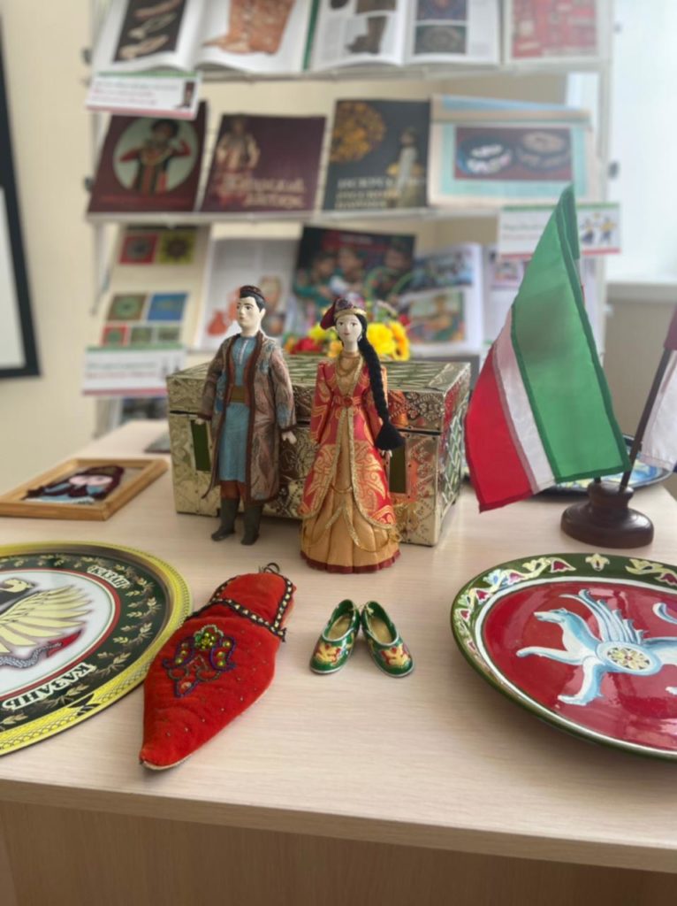 «Знакомство с татарским национальным костюмом»